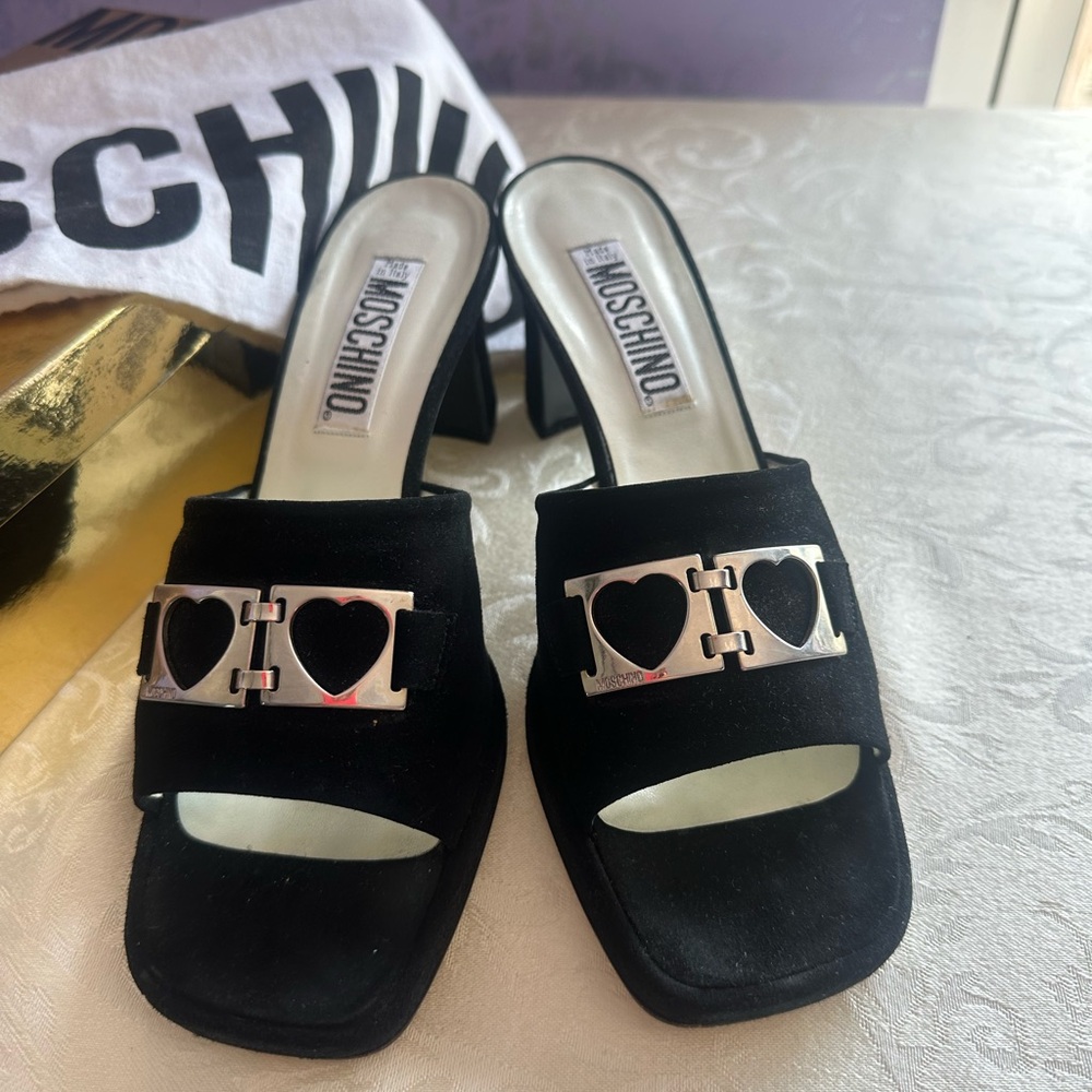 Moschino Black Heart Sandals Size 10